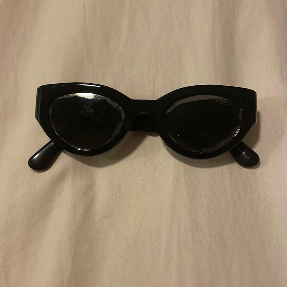 Black I-SEA Sunglasses